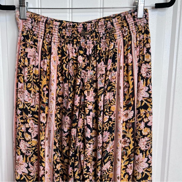 Billabong Women’s ‘Split Spirit’ Floral Print Wide Leg Pull on Pants. Medium. - Picture 6 of 15